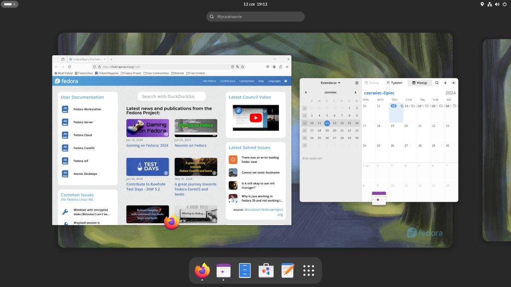 Strona omawia środowiska graficzne Linuksa i dlatego na tym obrazku widać pulpit GNOME