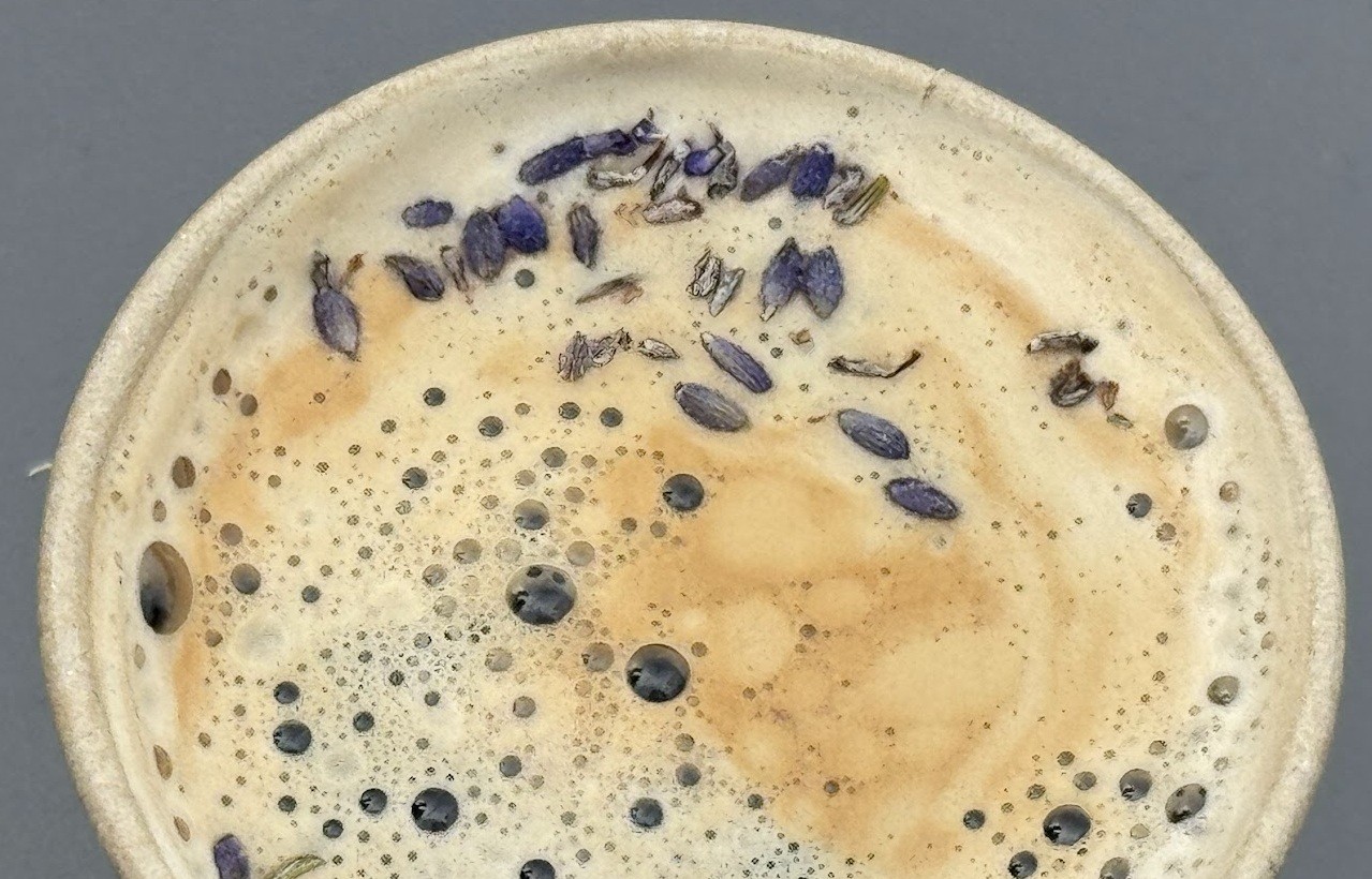 Kawa lawendowa na plantacji lawendy Siwianka.